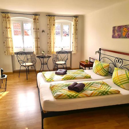 Gaestehaus Zum Weinbauer Rhodt unter Rietburg Extérieur photo
